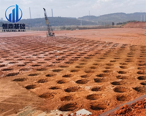 信义硅业多晶硅一期项目地块地基强夯工程